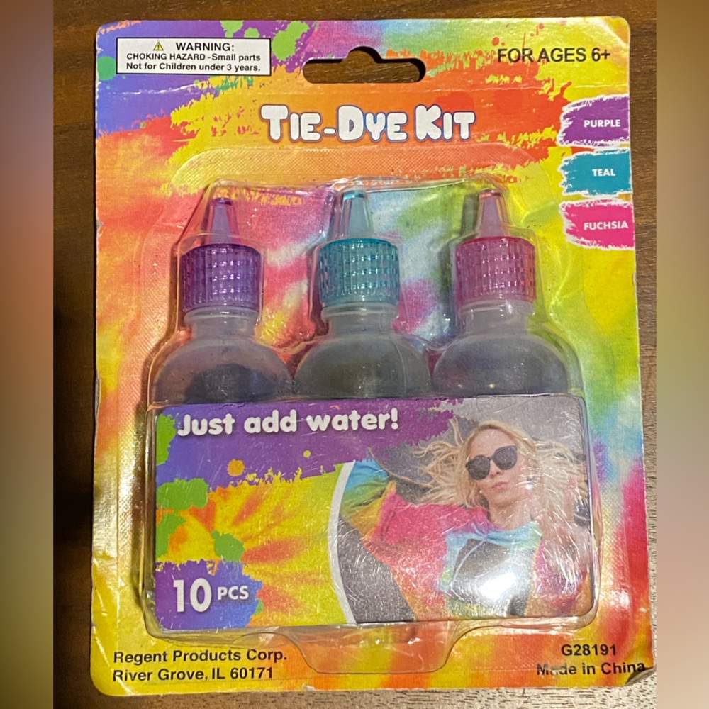 #Freebie Tie-Dye Kit purple teal fuscia 3 colors 10 Piece gift with $15 purchase
